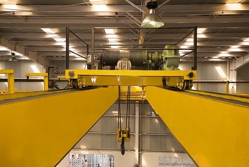 европейский модельный желтый двойной кран EOT прогона 50Ton с мотором ABB в мастерской