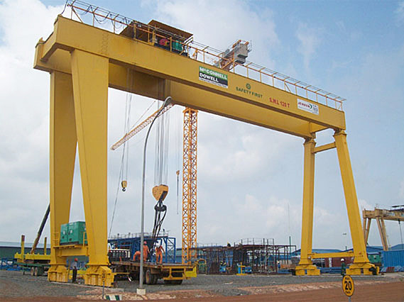 тип связанный пядью емкость 42M крана на козлах 75ton в верфи